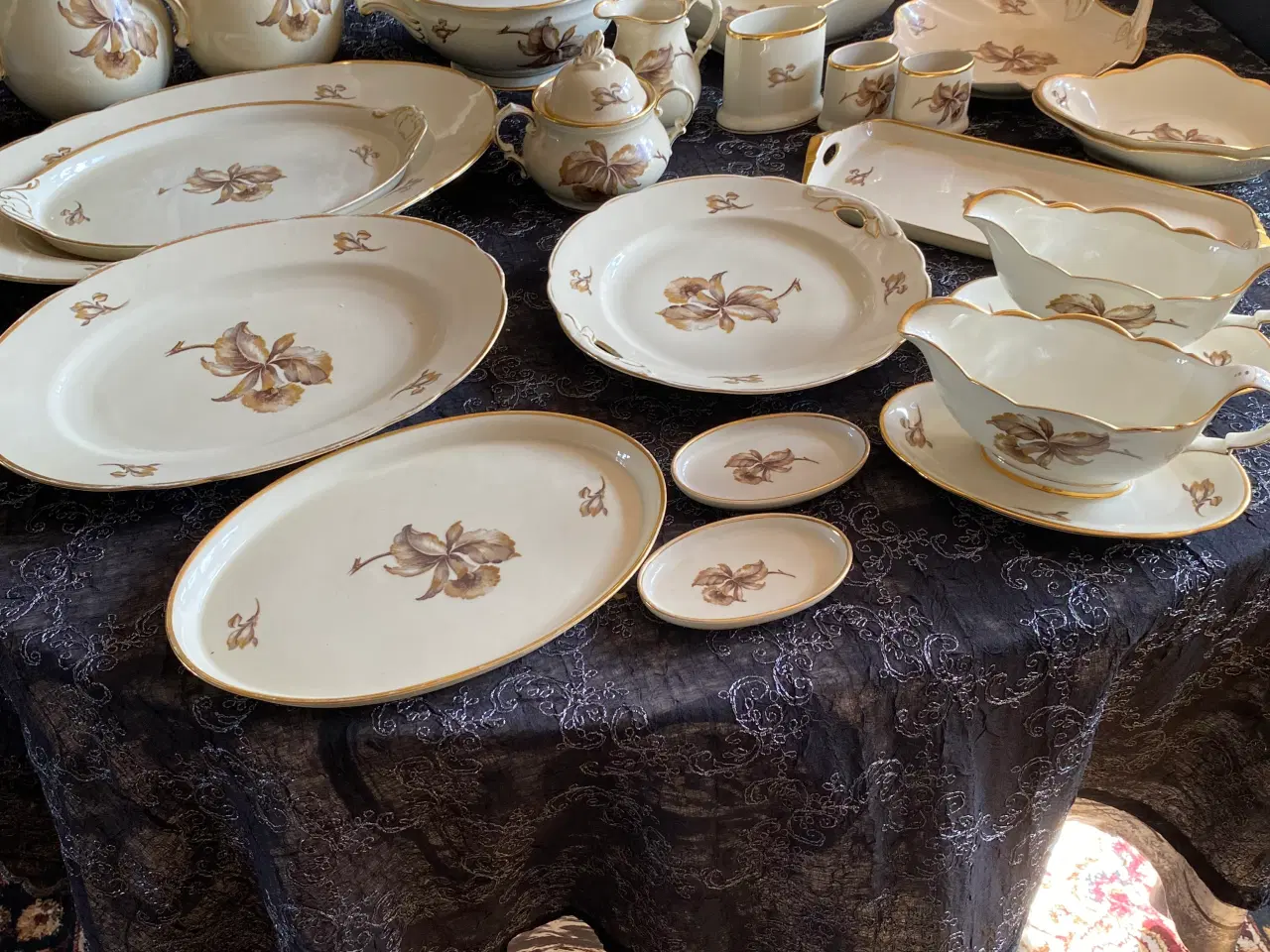 Billede 2 - Brun Orkidé - Kjøbenhavns porcellains Maleri (kPM)