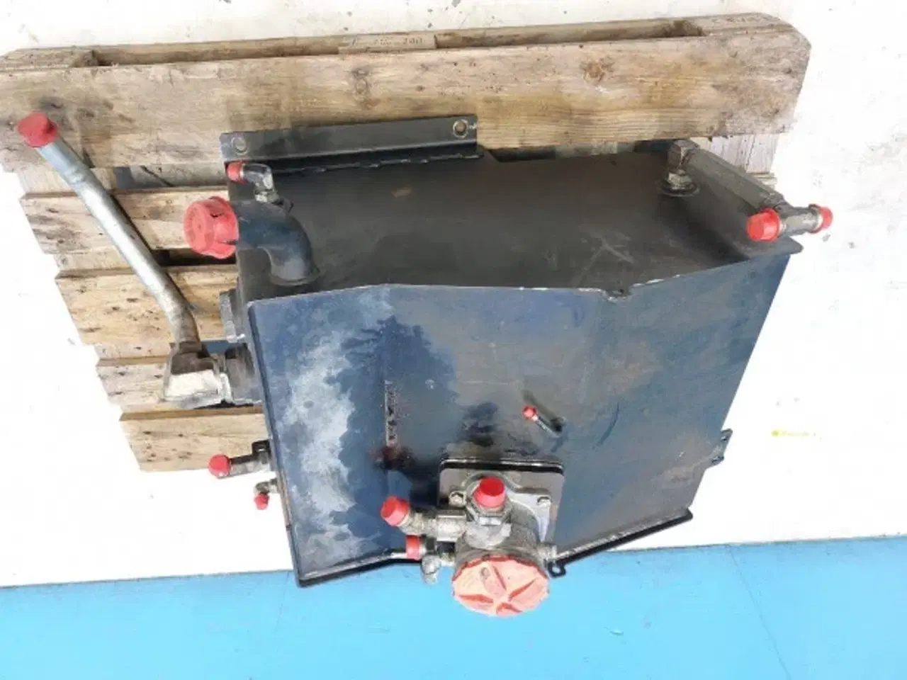 Billede 2 - GEHL AL750 Hydraulik Tank 50328585