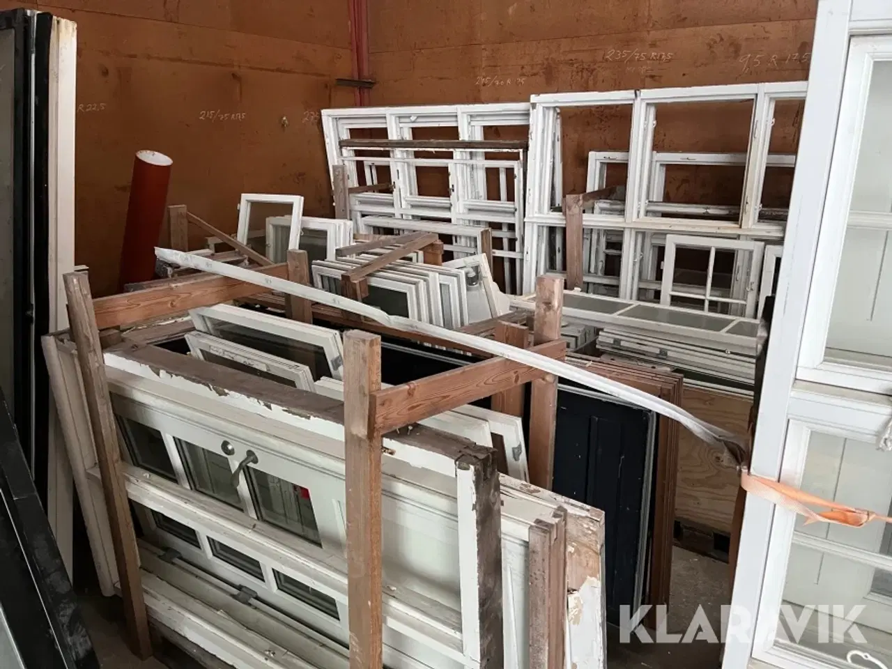 Billede 1 - Vindues parti + yderdør