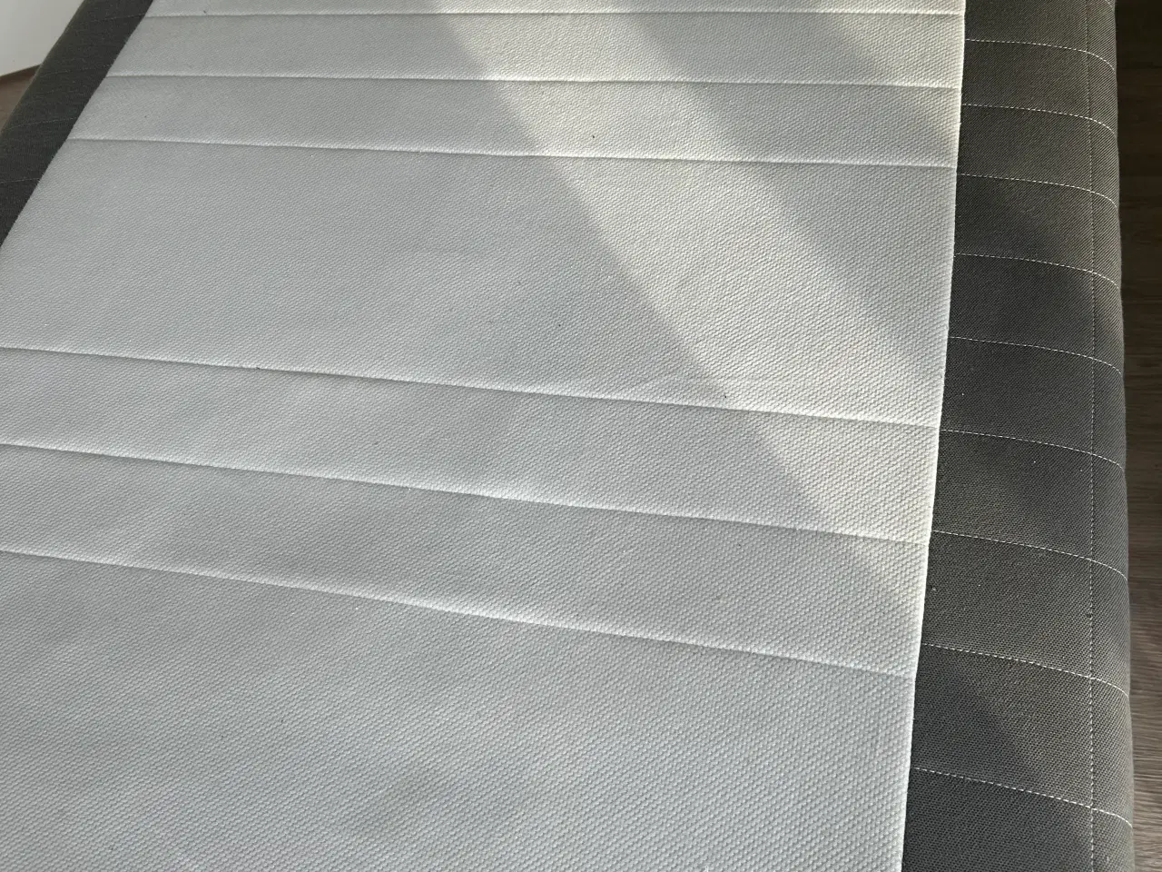 Billede 2 - Seng fra Ikea 