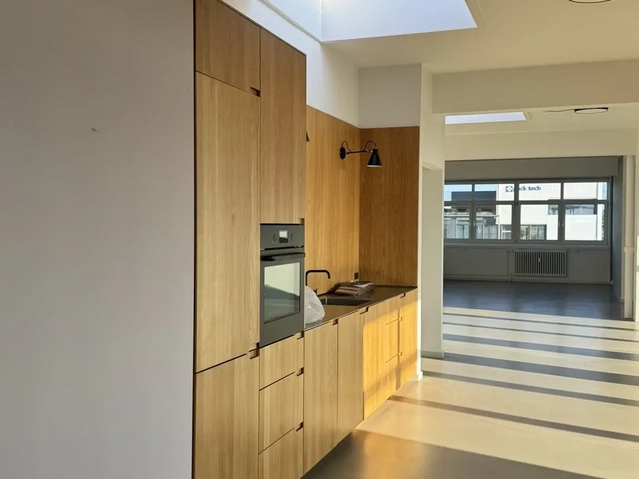 Billede 19 - Centralt beliggende ejendom med synlig facade mod Herlev Hovedgade