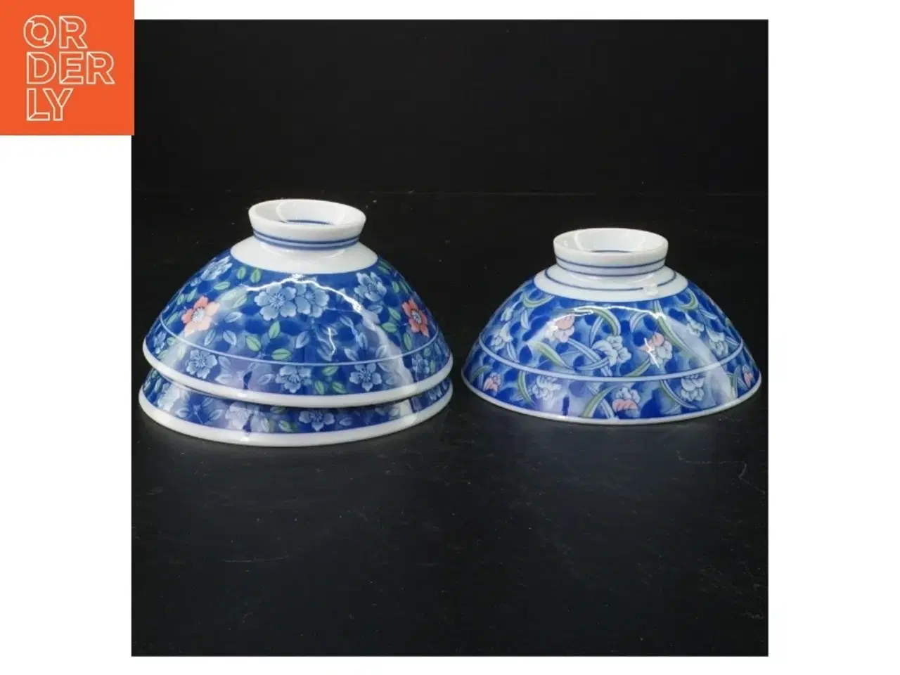 Billede 2 - Porcelænsskåle med blomstermønster (str. Ø 12 cm)