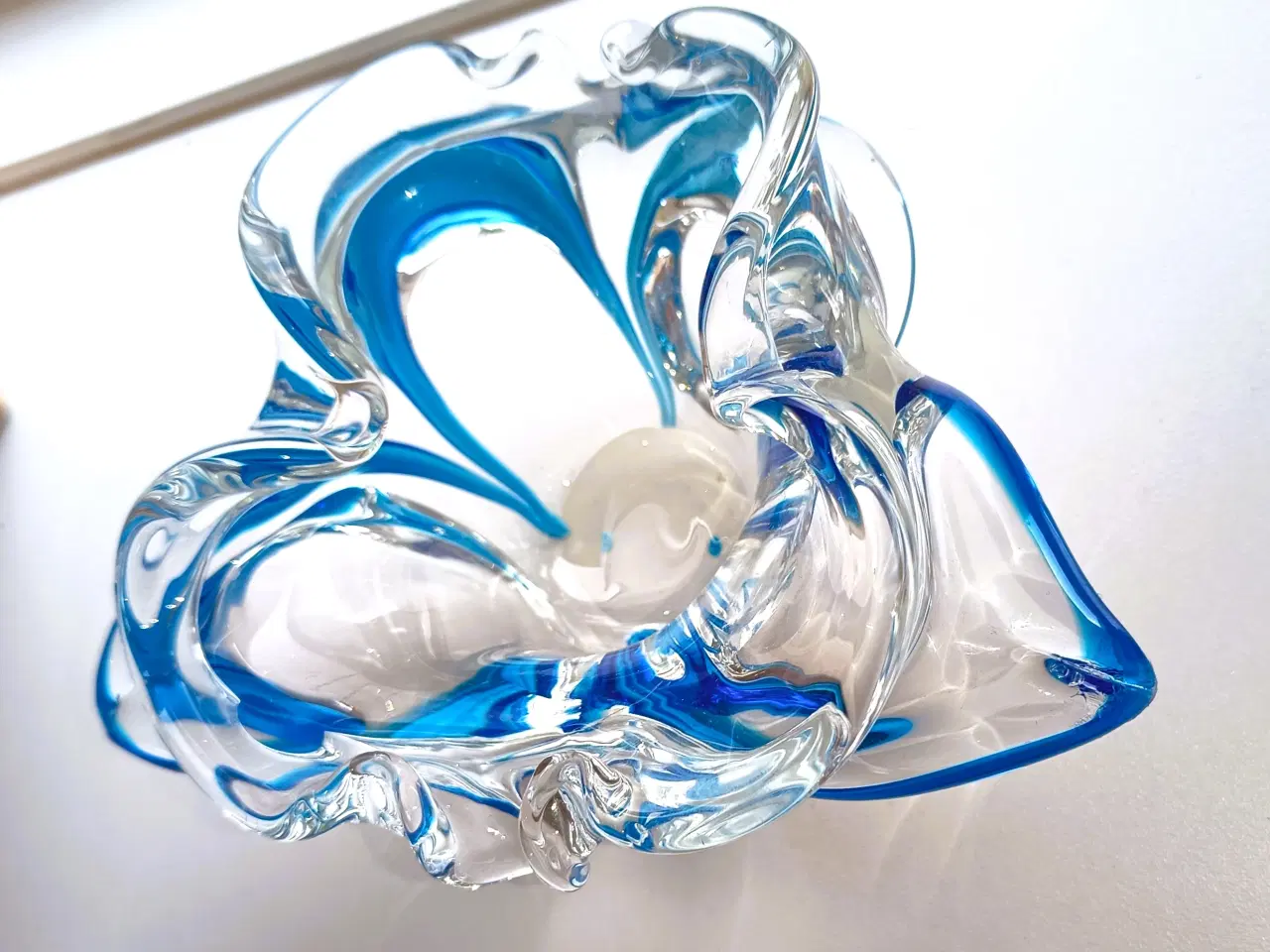 Billede 2 - Murano Glas skål med blå og klar farve.