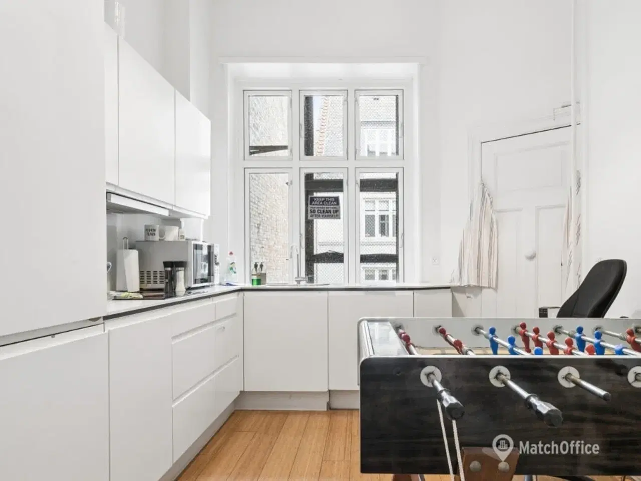 Billede 3 - Skønt kontor i ejendom med altan & elevator