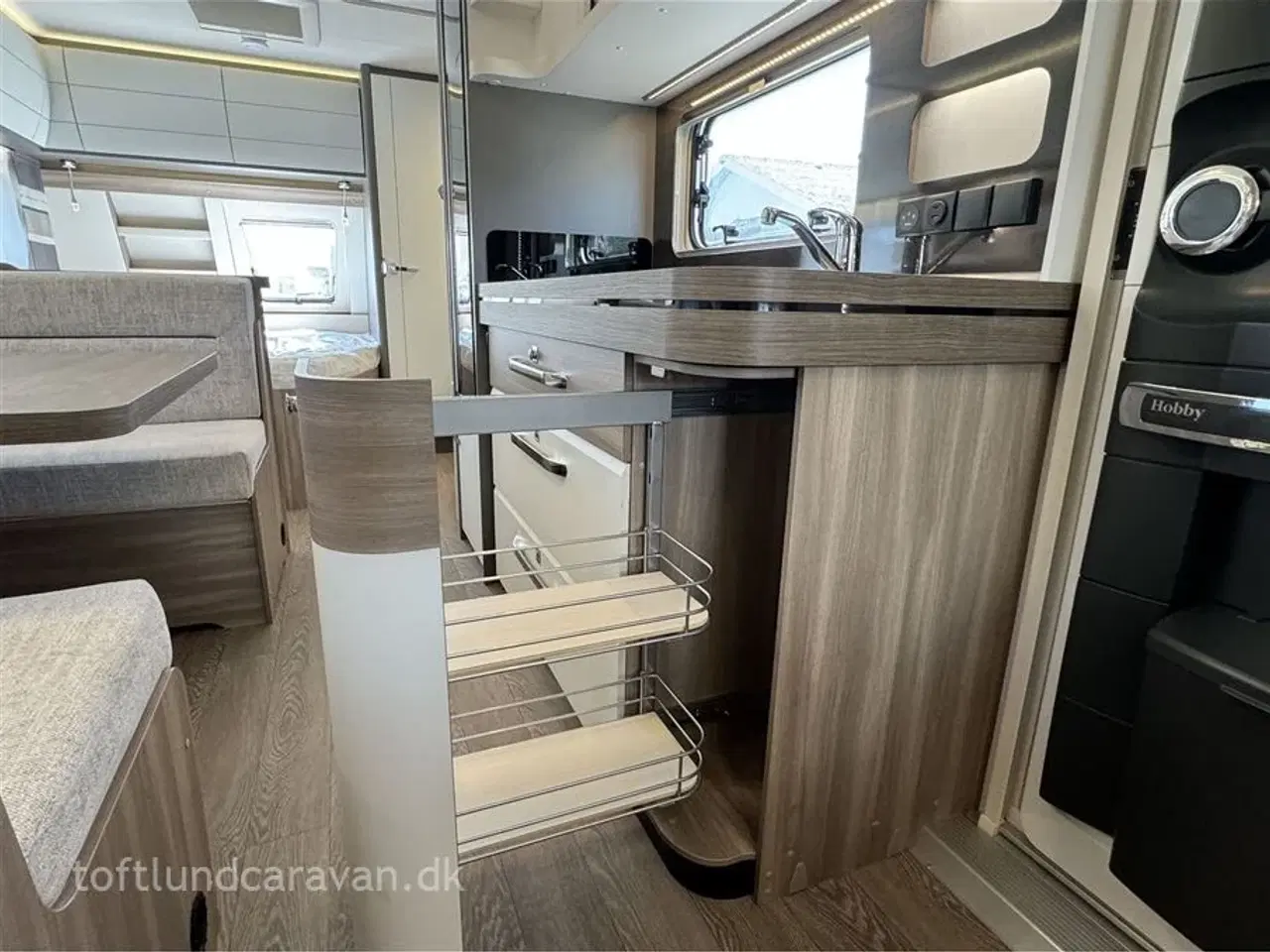 Billede 21 - 2024 - Hobby Excellent Edition 650 KMFe   Sønderjyllands aut. HOBBY forhandler. ULTIMATIV FAMILIEVOGN, Op til 8 sovepladser. NU PÅ LAGER NU.