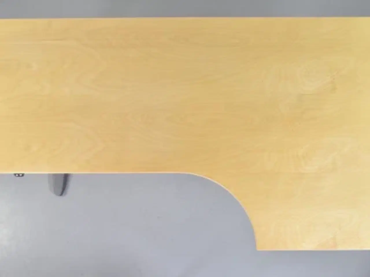 Billede 5 - Efg hæve-/sænkebord i ahorn med højresving, 200 cm.