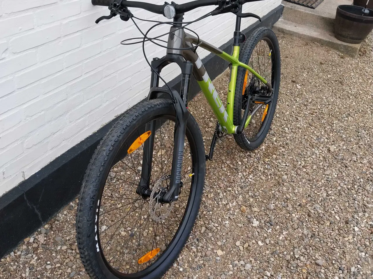 Billede 1 - Sprit ny trek procaliber 8 aldrig kørt 