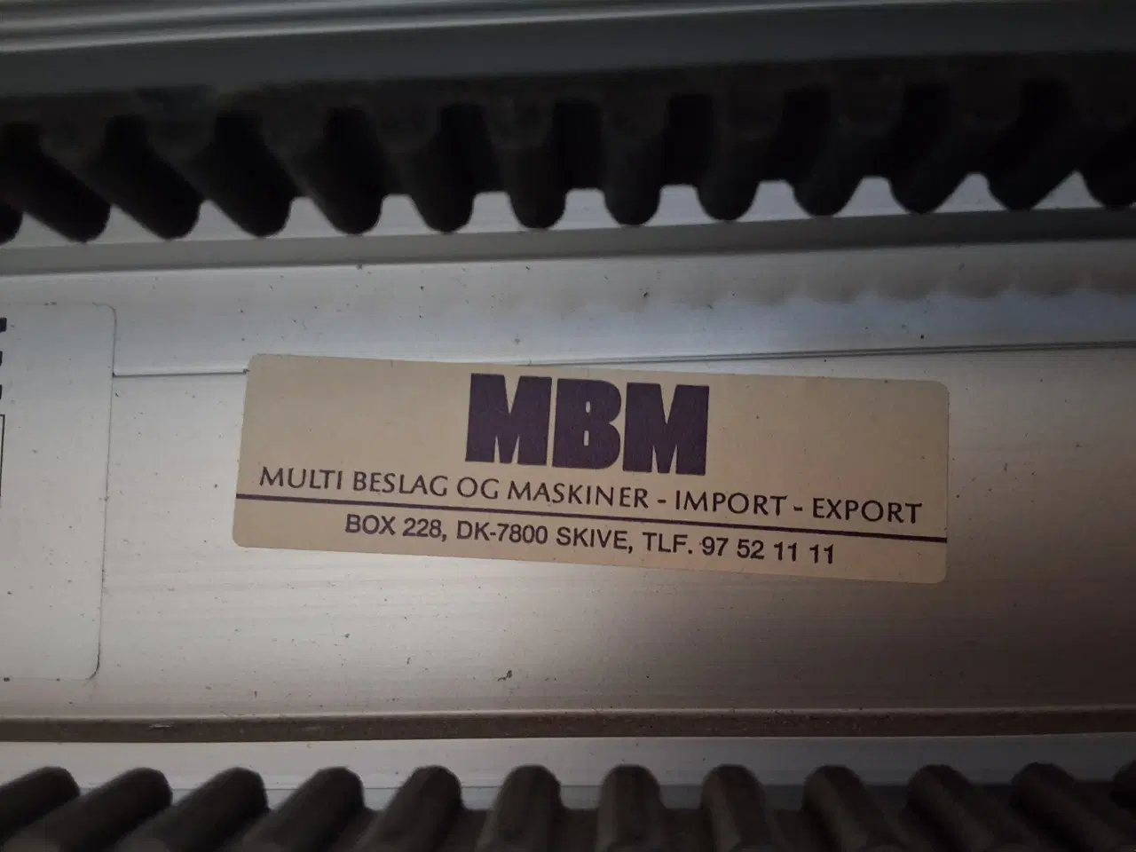 Billede 5 - Elbetjent skydedørs skinne