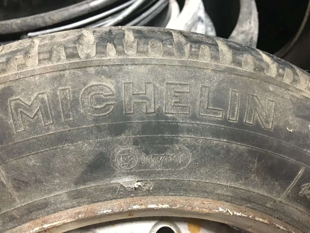 Billede 3 - Trailerhjul 145 R 13 Michelin 