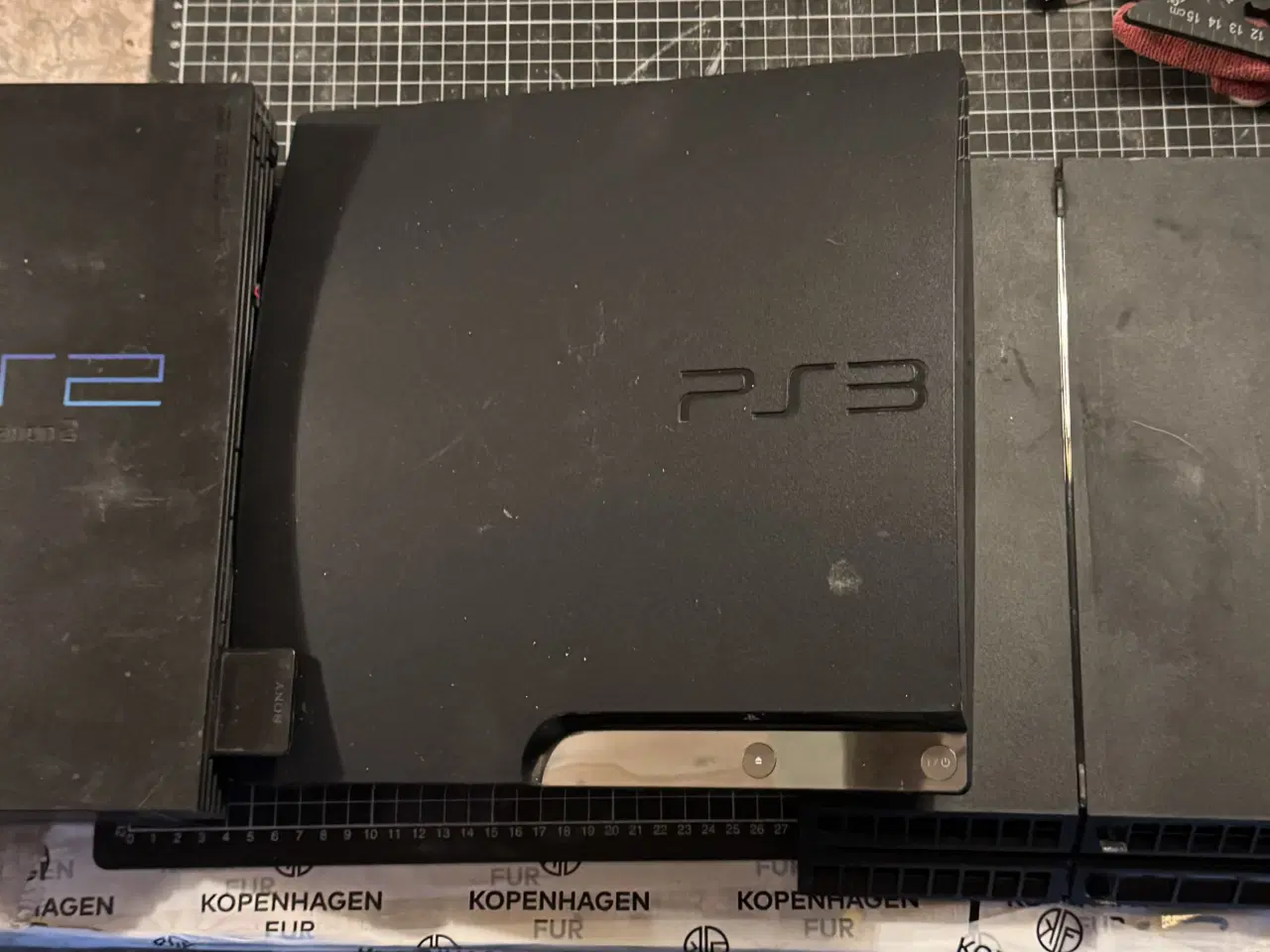 Billede 1 - SE BILLEDER Ps2 & 3 & 4 med kabler og kontrollere