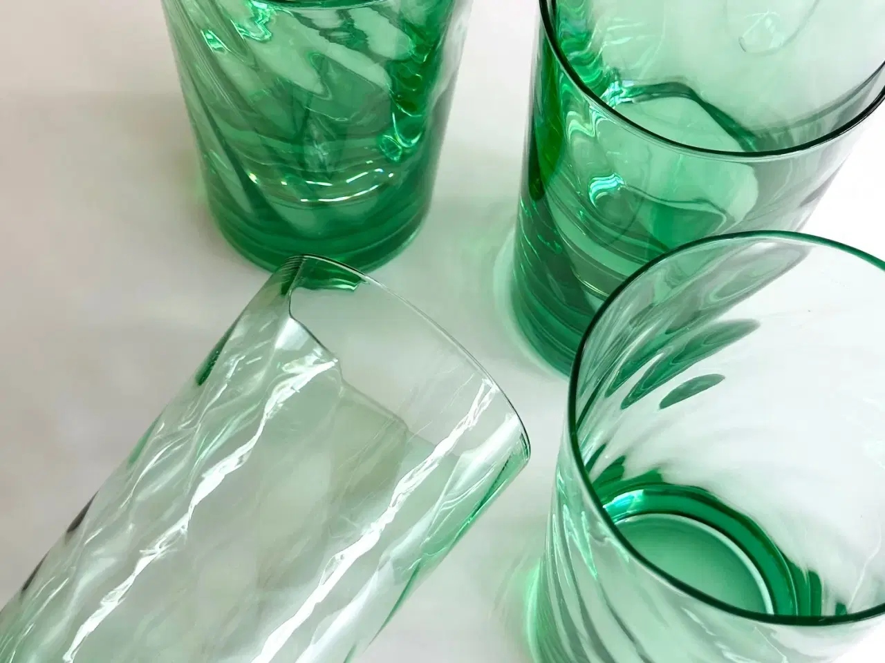 Billede 7 - Grønne drikkeglas m swirl, 6 stk samlet
