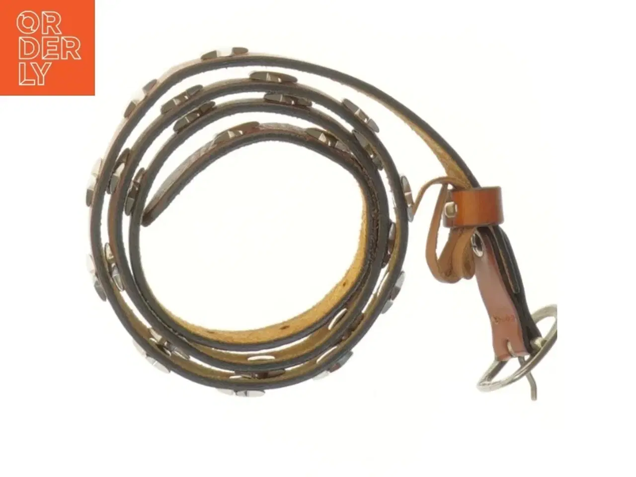 Billede 2 - Brunt læderbælte med stjerner (str. 103 cm)