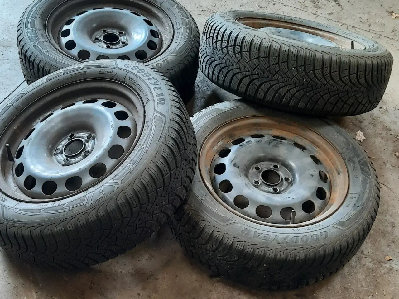 Billede 3 - Vinterdæk GoodYear Fiat