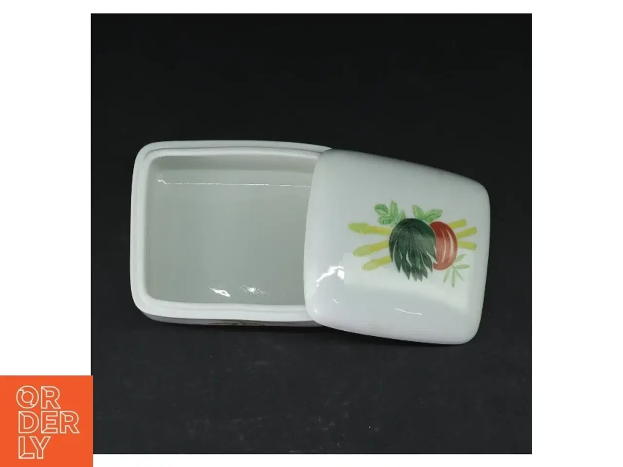 Billede 3 - Porcelænsdåse med låg fra Lyngby (str. 12x10 cm)