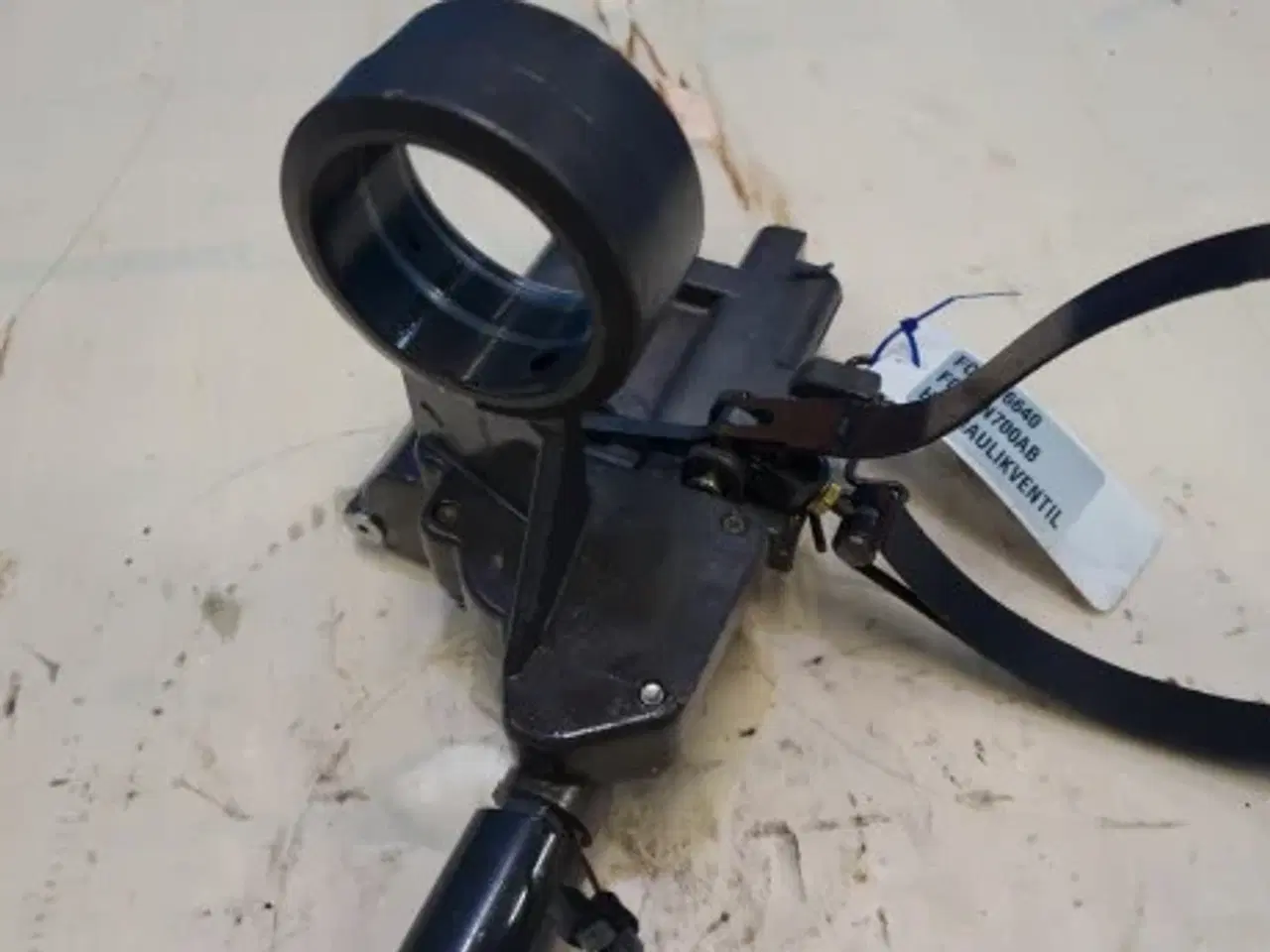 Billede 10 - Ford 6640 Hydraulikventil F0NNN700AB