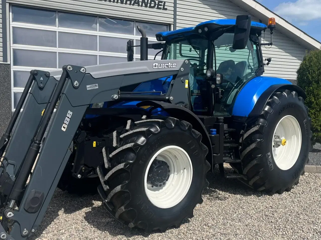 Billede 2 - New Holland T7.270 AC med frontlift og frontlæsser