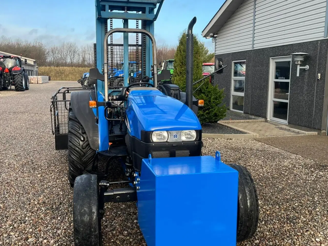 Billede 17 - New Holland TN55D Med Byggelift