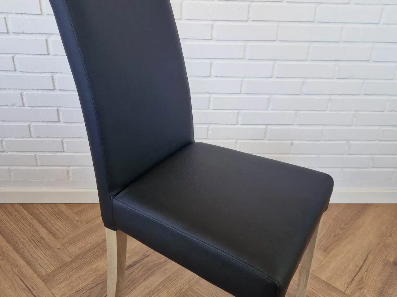 Billede 1 - Nye stole med læder
