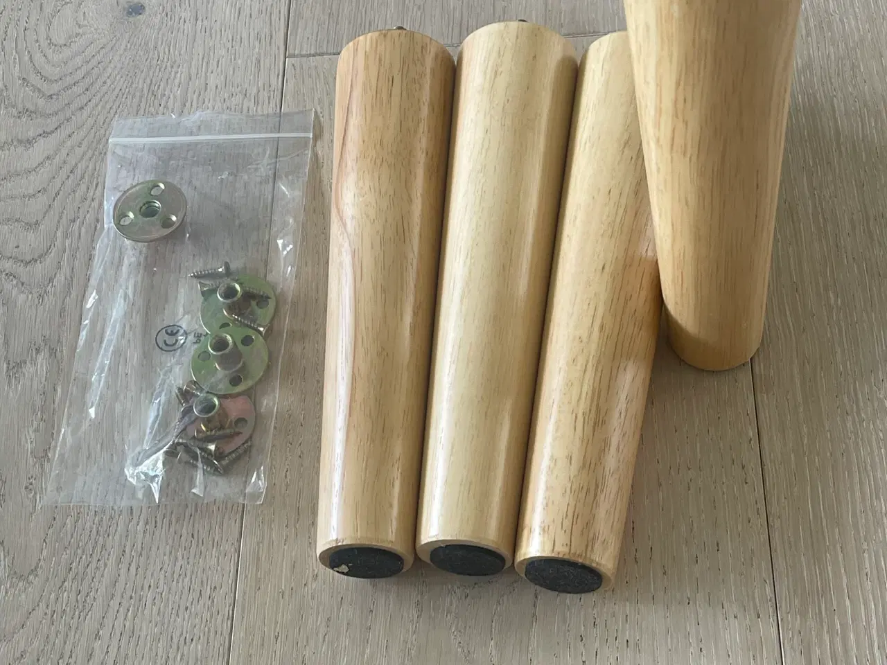 Billede 1 - Møbelben til kommode eller sofa
