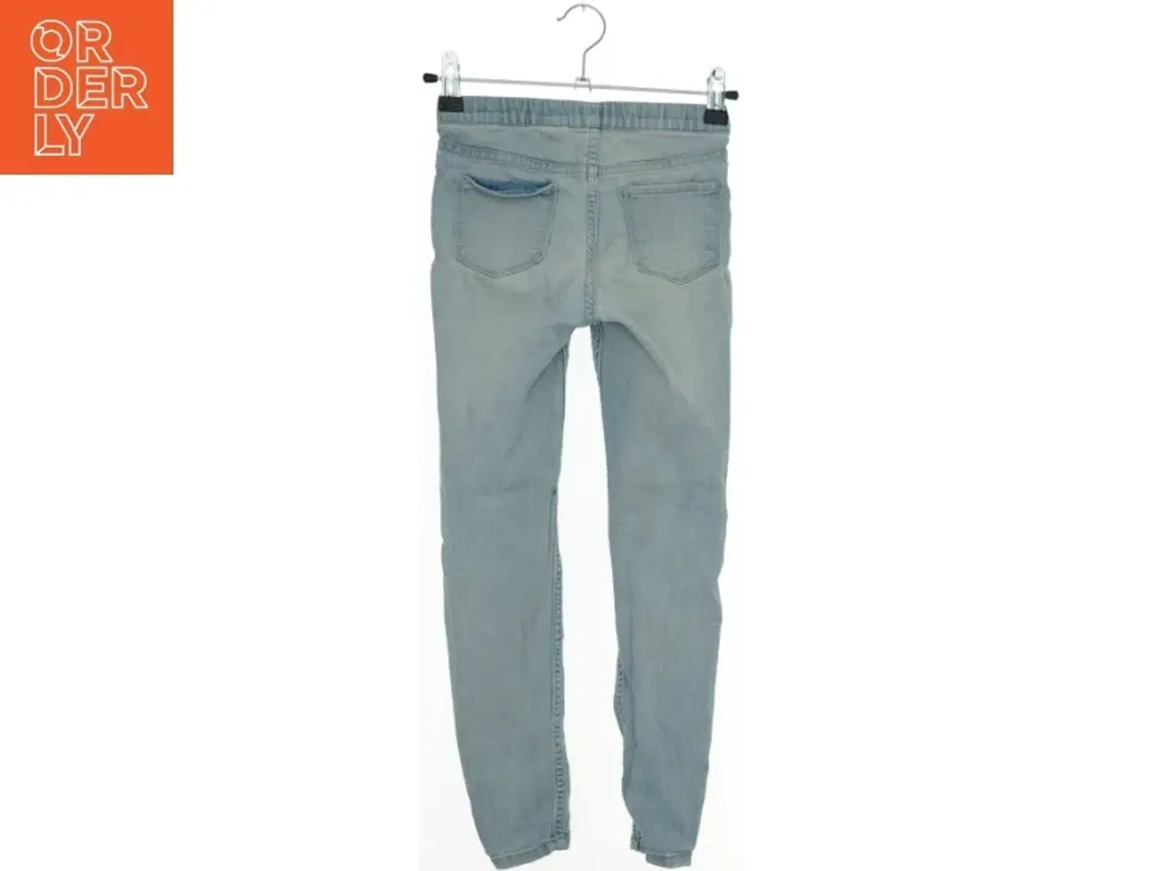 Billede 2 - Lyseblå bukser med elastik i taljen fra H&M (str. 128)