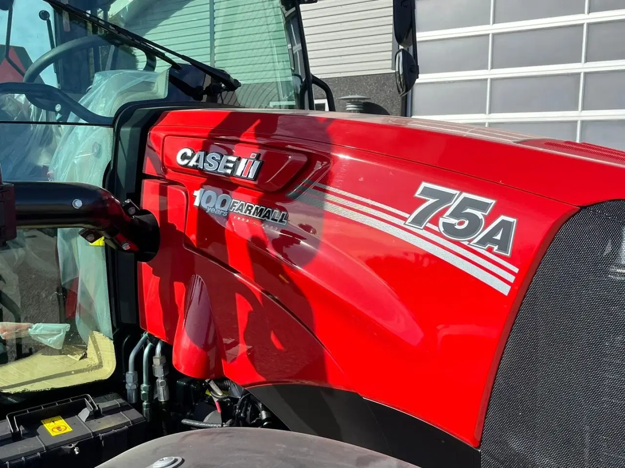 Billede 23 - Case IH Farmall 75 A Med Quicke frontlæsser med Euroskifte, 3die funktion og dæmper, samt og brede hjul.