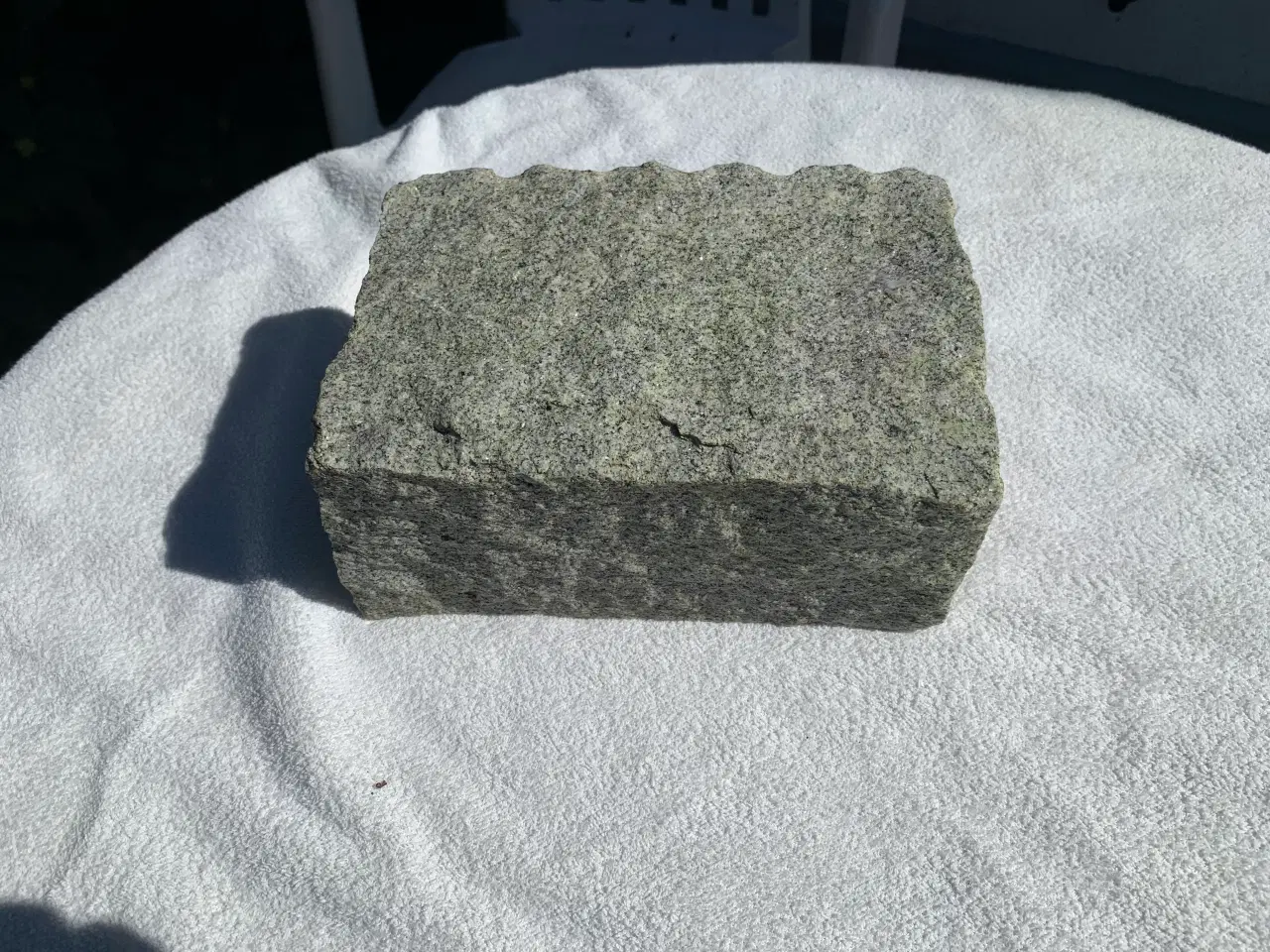 Billede 1 - Kløvede granit brosten -  lys grå (G603)