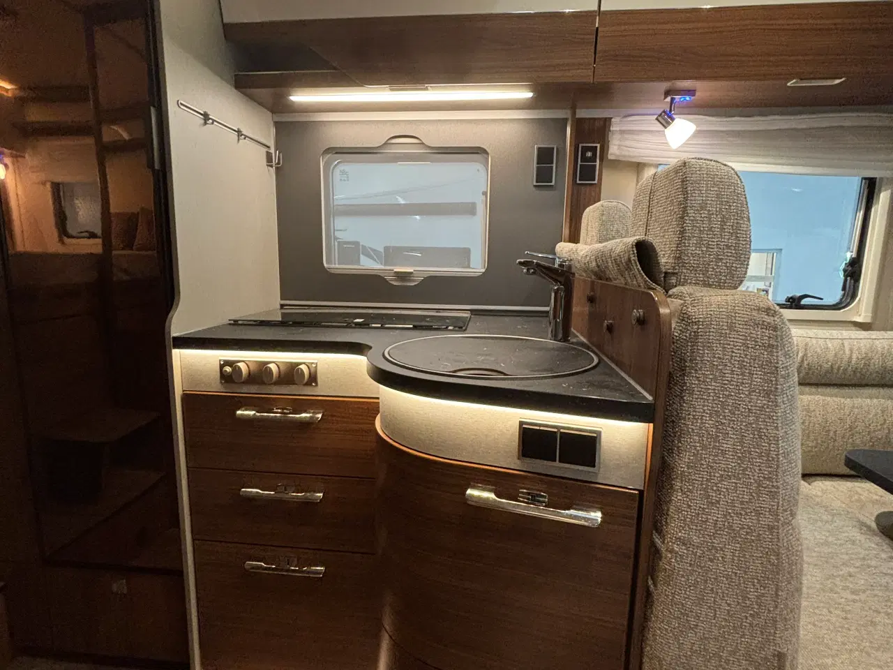 Billede 6 - Autocamper til salg - Hymer BMC T 550 White Line 