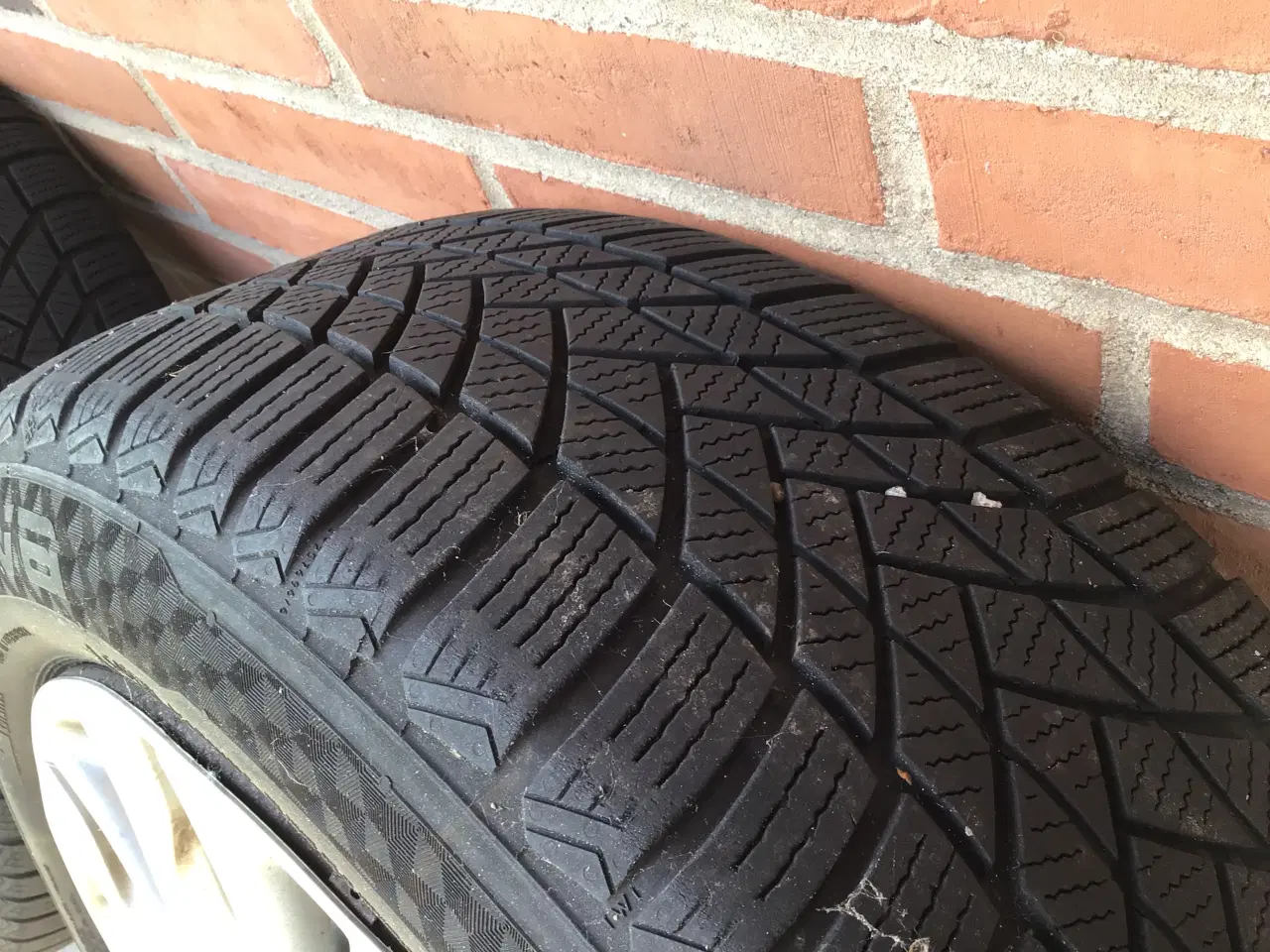 Billede 4 - Vinterdæk til Citroen C4 Sportiva 205/55 R16H