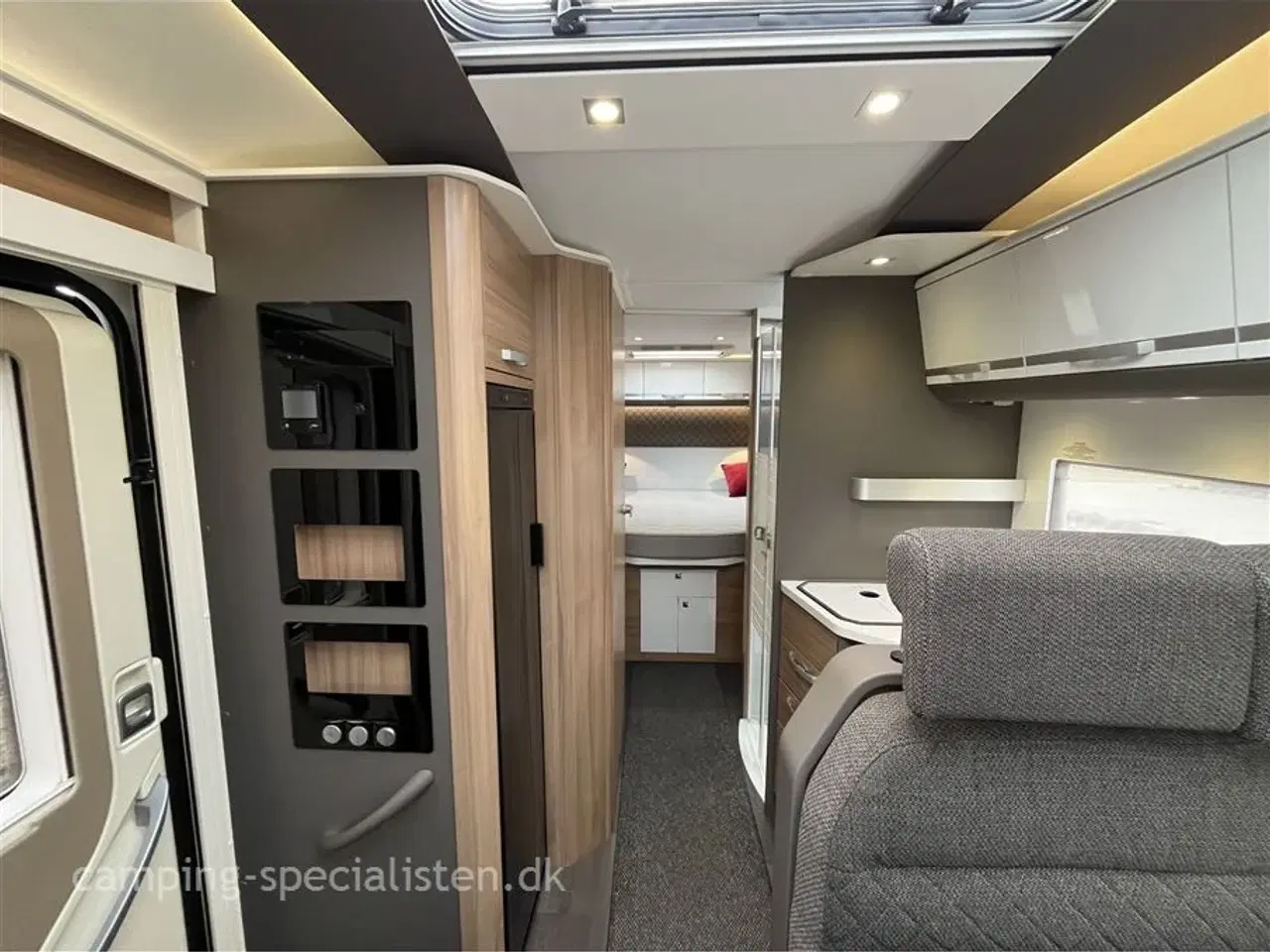 Billede 9 - 2019 - Adria Coral Plus 670 SC   Adria Coral Plus 670 SC m. Alde varme - Kan ses nu hos Camping-Specialisten.dk