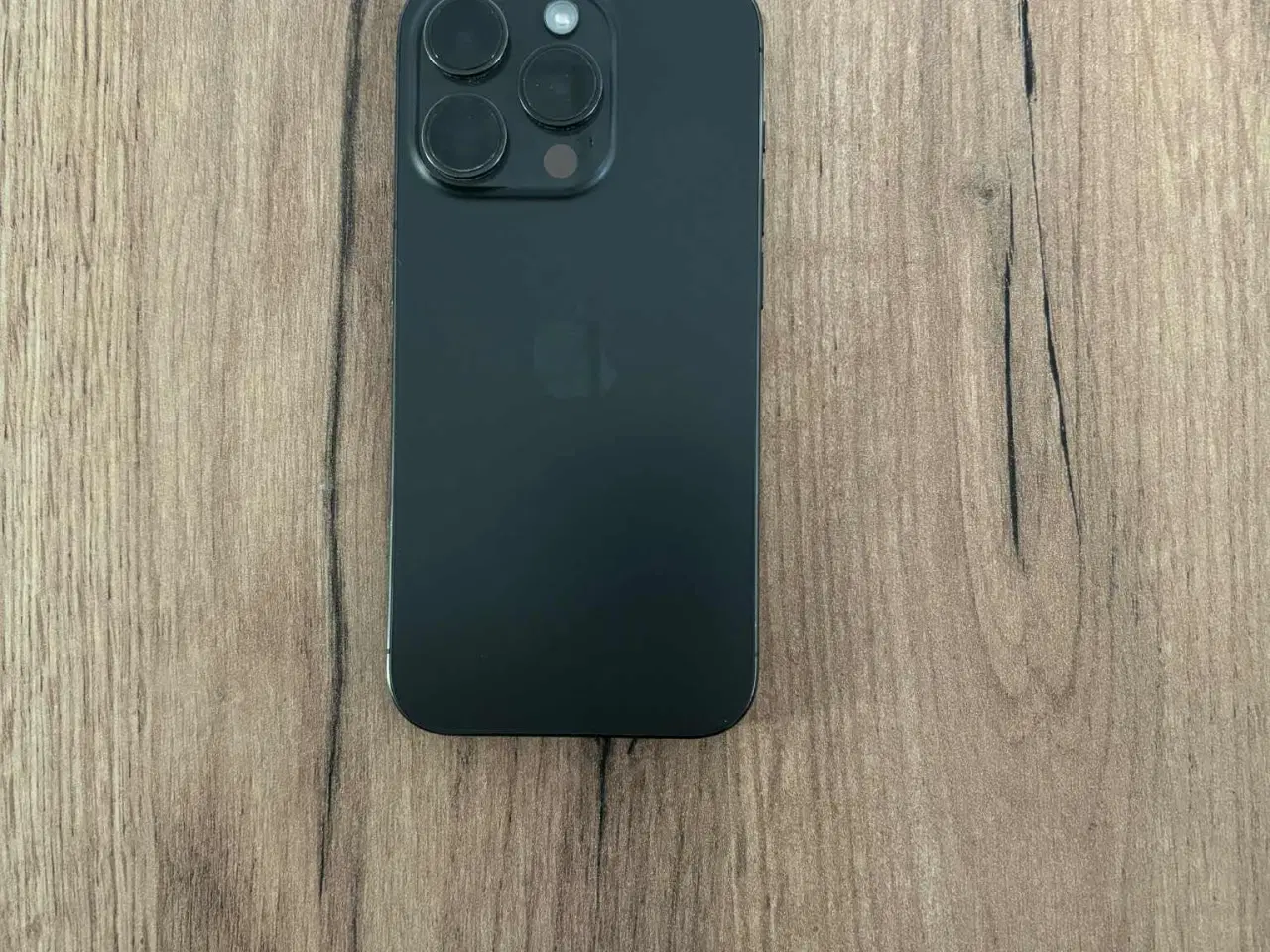 Billede 2 - iPhone 15 pro 128 gb sort titanium 