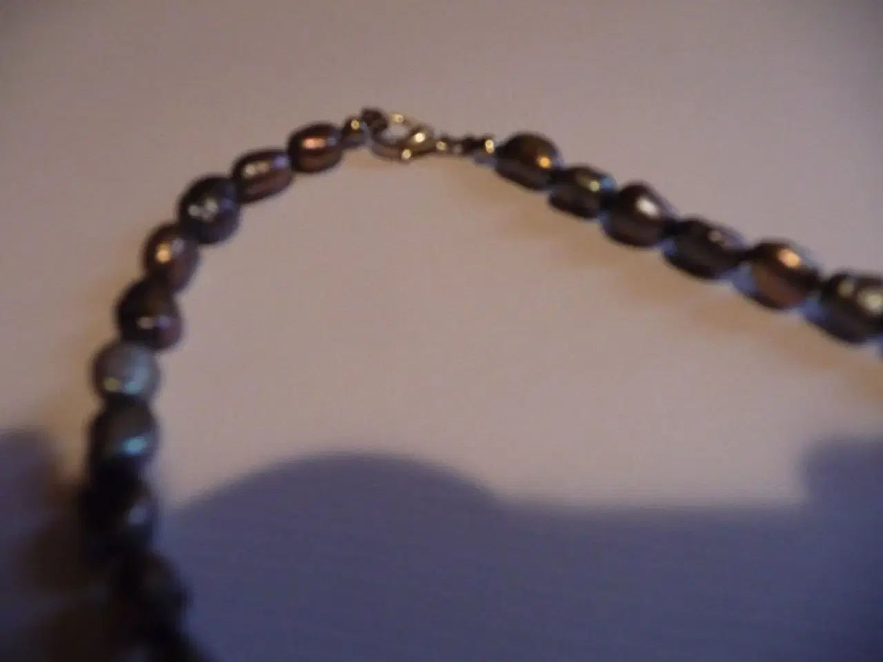 Billede 3 - halskæde af natur perler 42 cm.