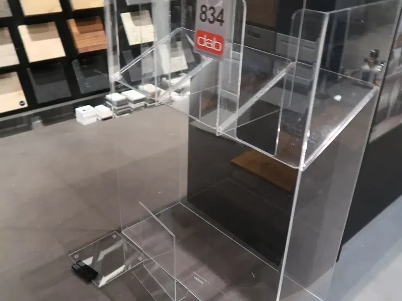 Billede 1 - Skilte & magasinholder