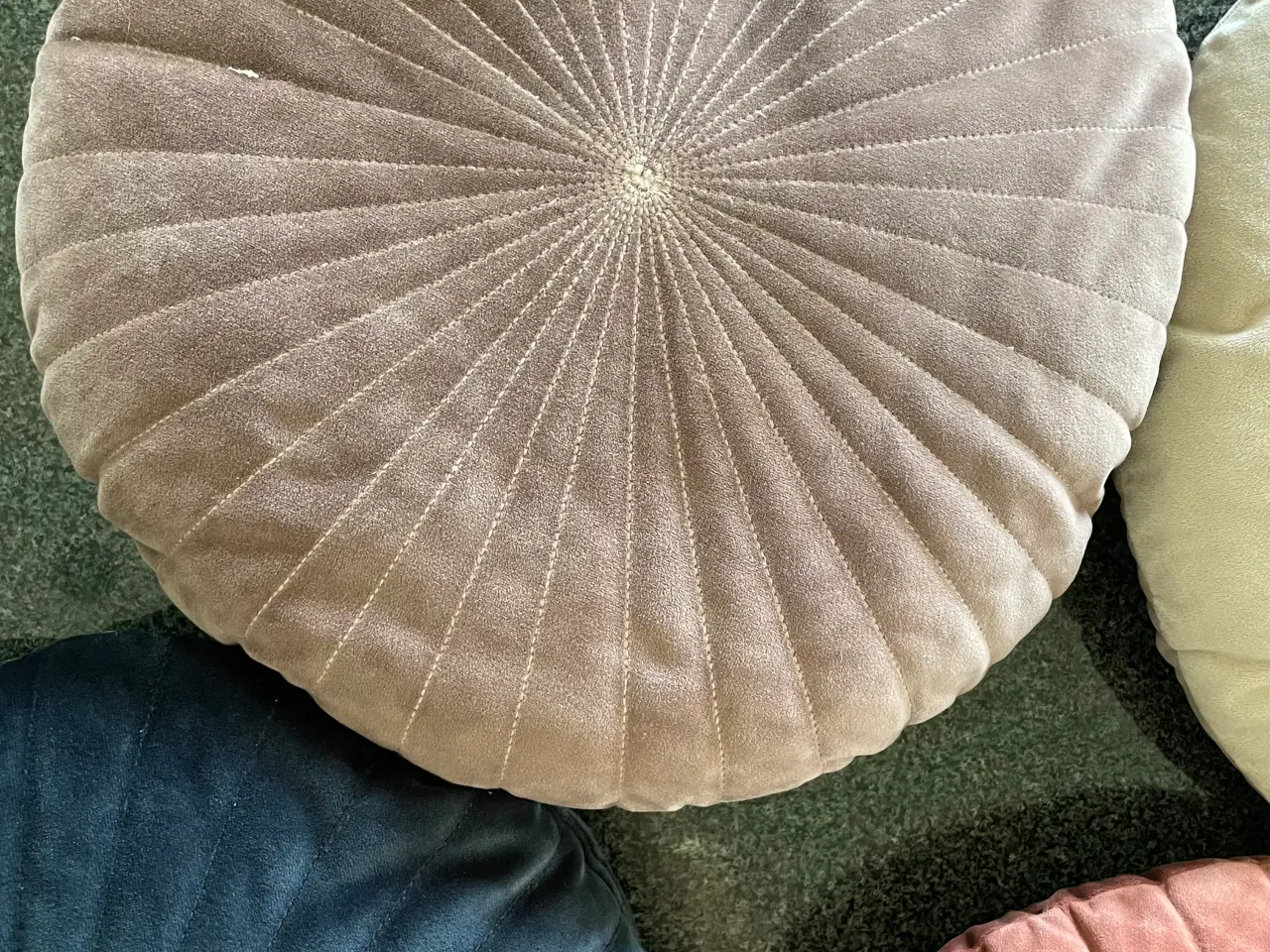 Billede 4 - 4 Velour puder