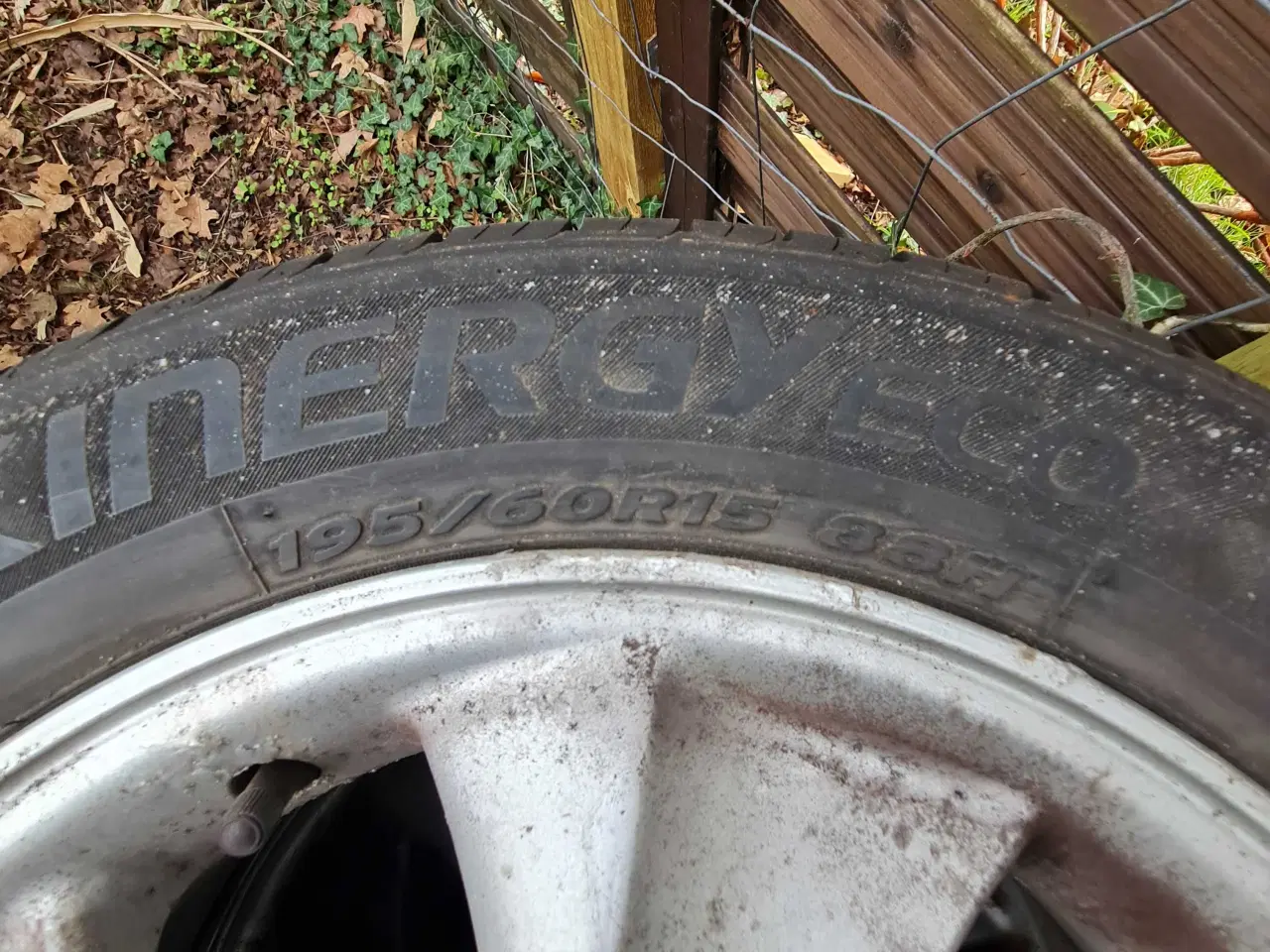 Billede 1 - Originale 15" 5Huls Toyota Alufælge brugt men gode