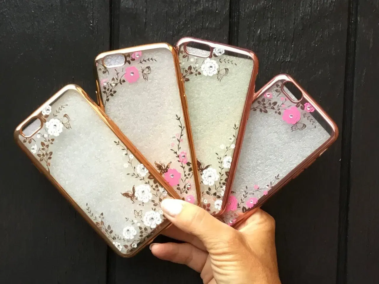 Billede 1 - Silikone cover med similisten blomster til iPhone 