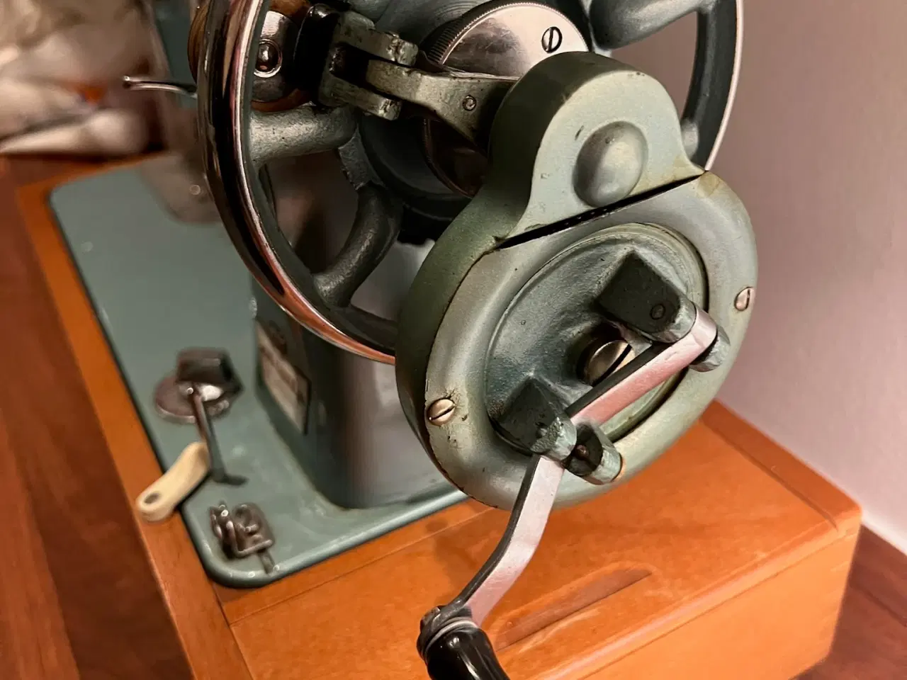 Billede 5 - Symaskine år 1950