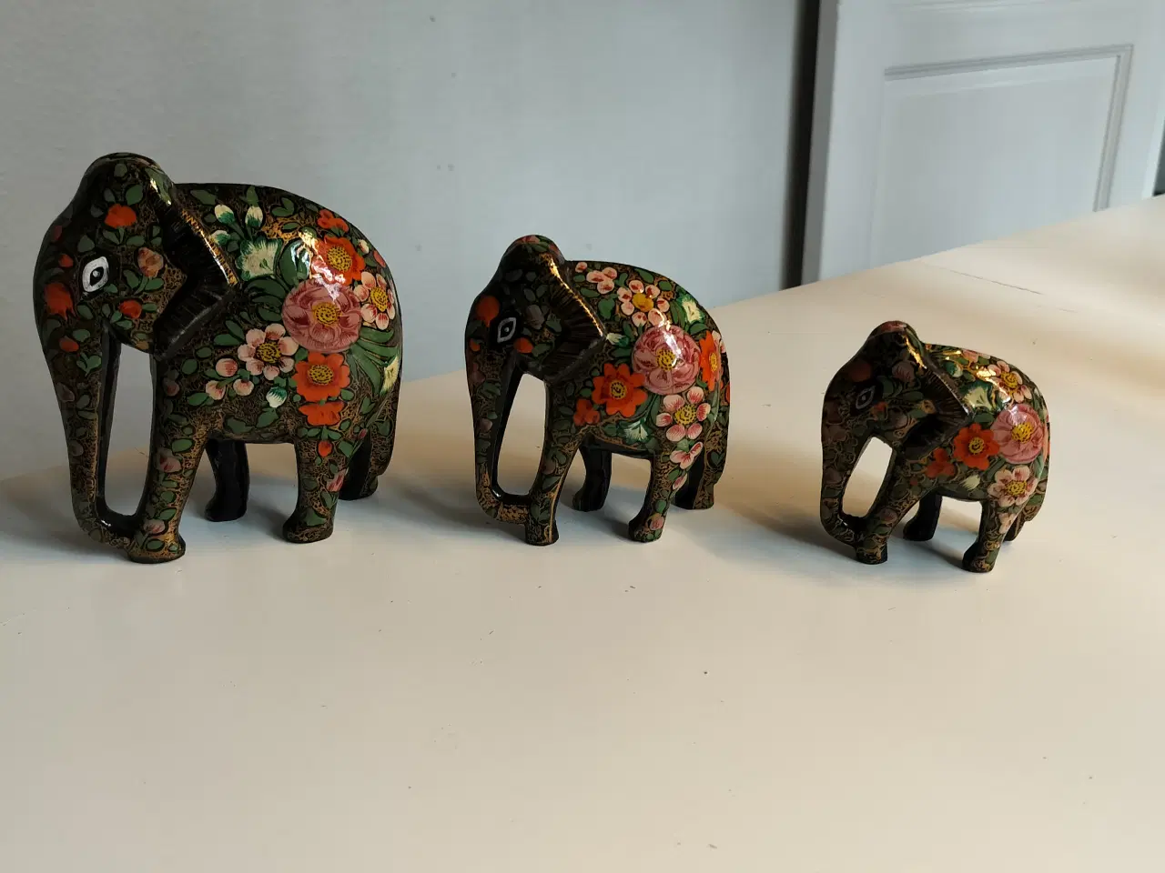 Billede 1 - Fine elefanter med blomster