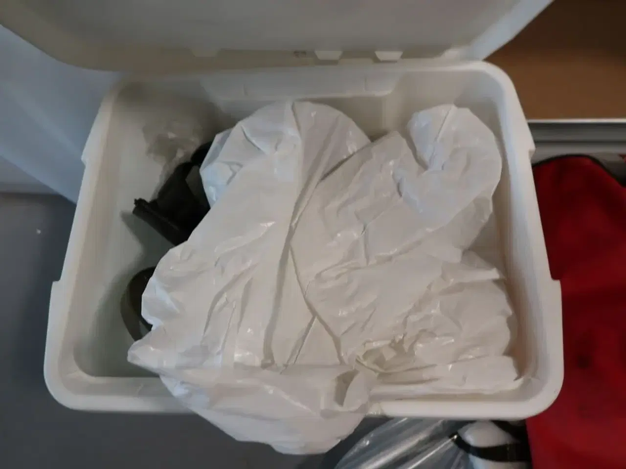 Billede 3 - Taske, div. Elektronik, div. Merchandise tøj m.m.