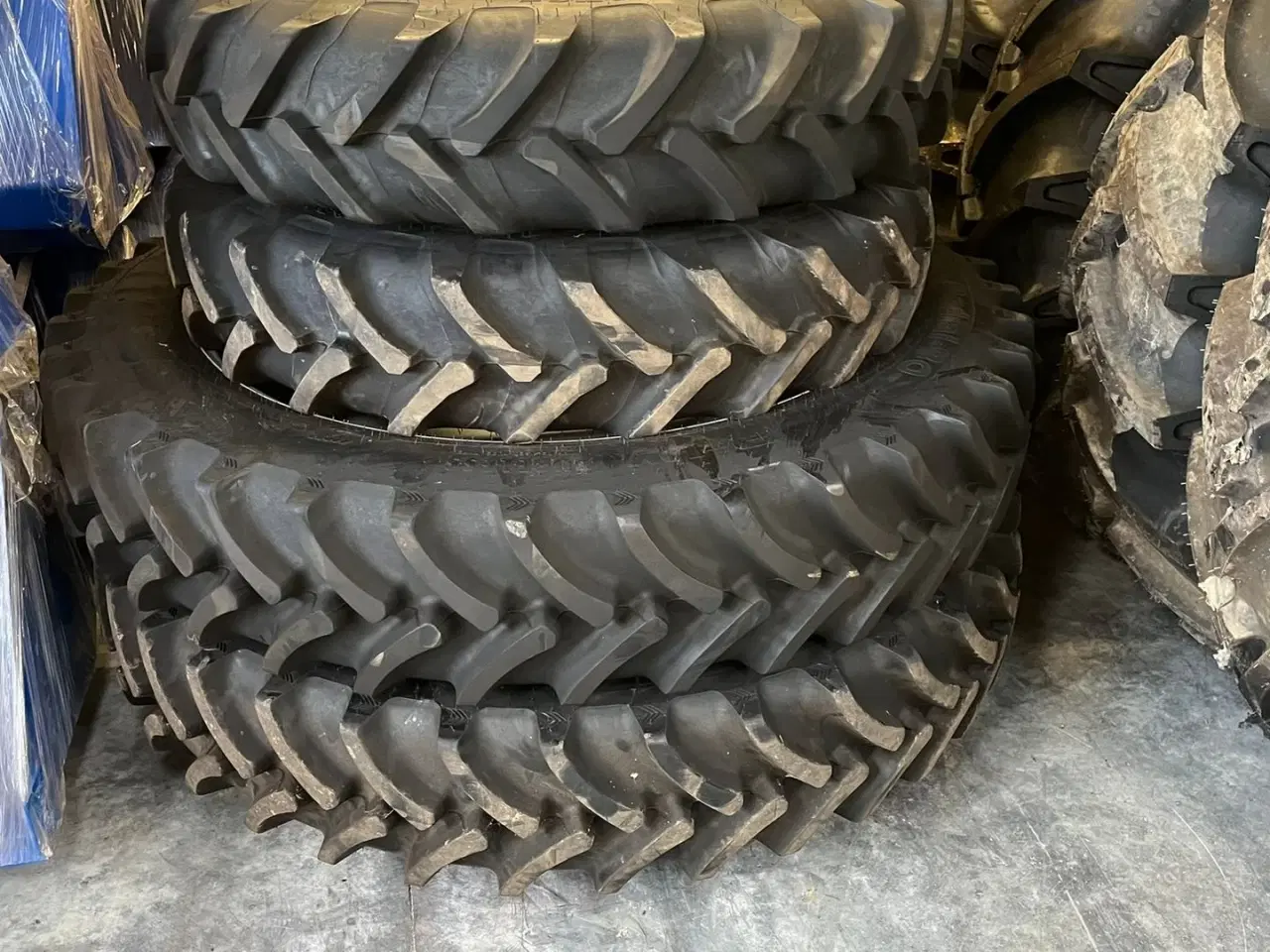 Billede 1 - NDI 320/90R46 og 270/95R32 Med svejste fælge