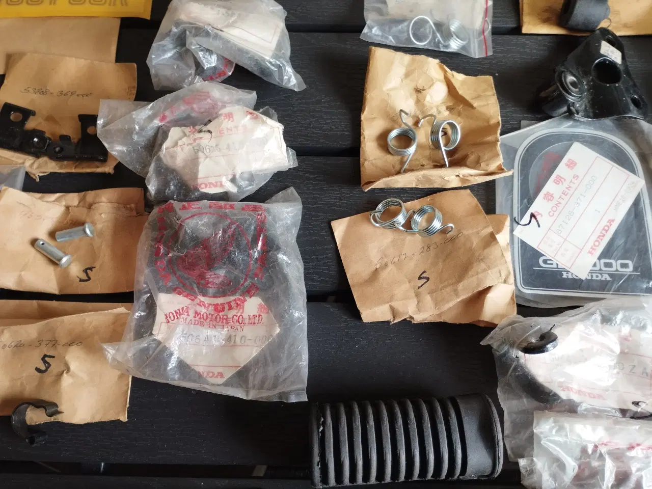 Billede 6 - Nye reservedele til Honda M.C. (4) ( se %)