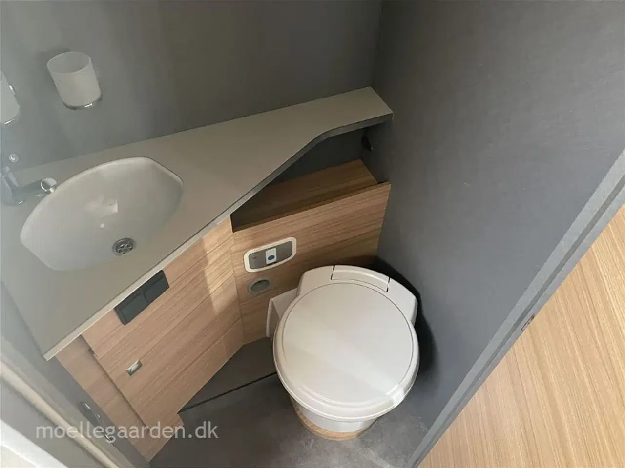 Billede 11 - 2021 - Dethleffs Just T 7052 DBM