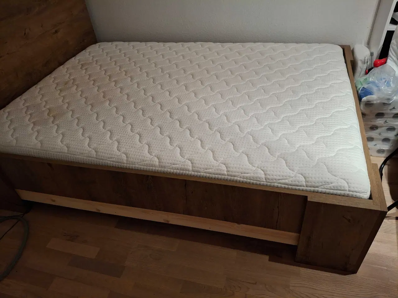 Billede 3 - Seng str.140x200.cm.