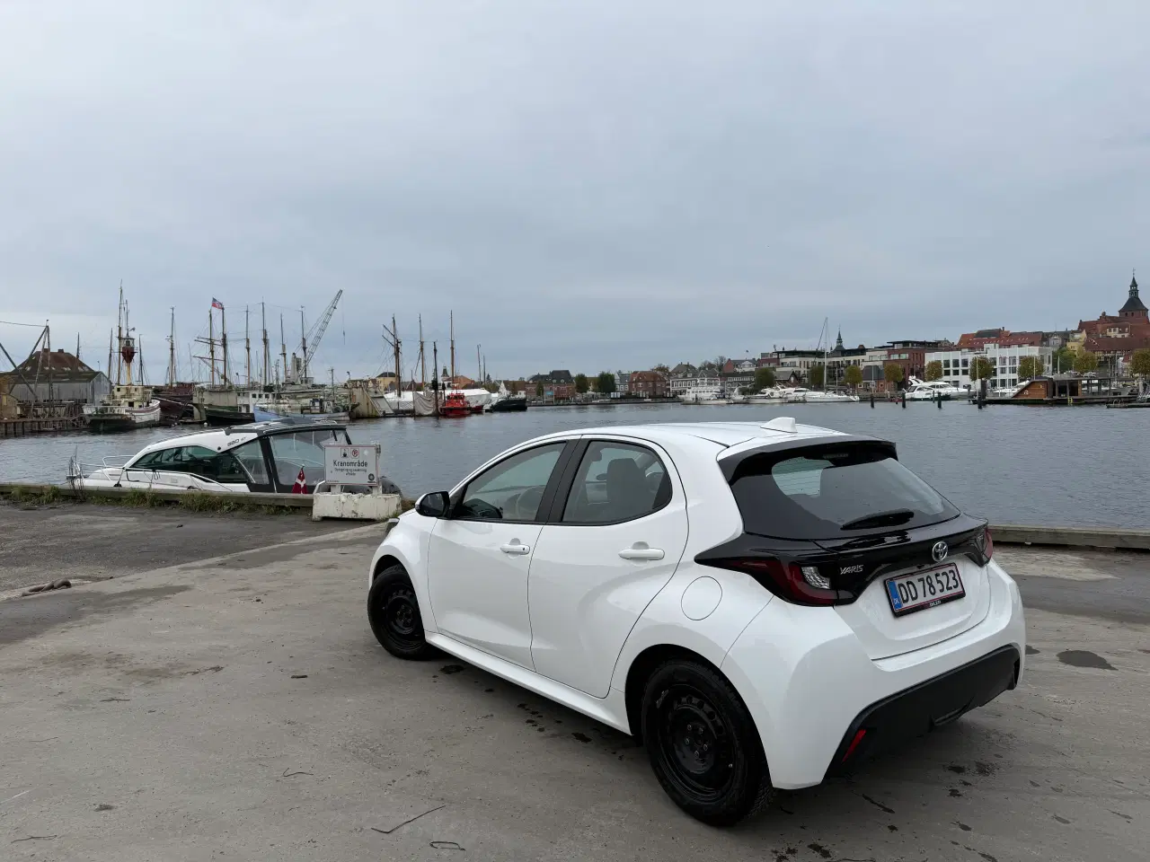 Billede 17 - Toyota Yaris hybrid e-active 1.5  26 tkm