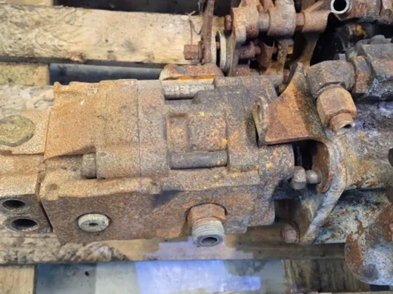 Billede 5 - New Holland LB115B Gearkasse 86990715