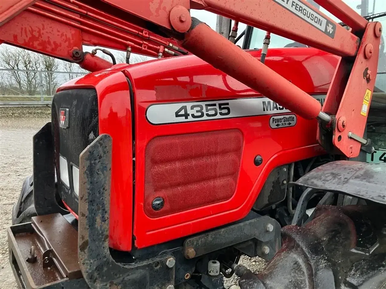 Billede 21 - Massey Ferguson 4355 Power Shuttle 24-24 med frontlæsser