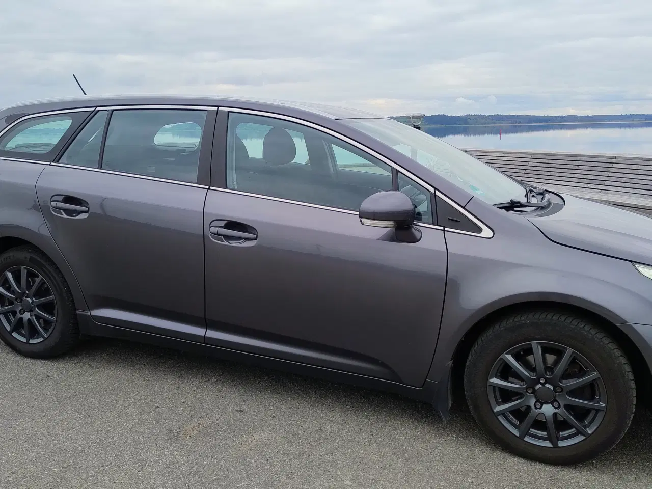Billede 1 - Toyota Avensis D-4D Stc T27 T2 udgave 2011