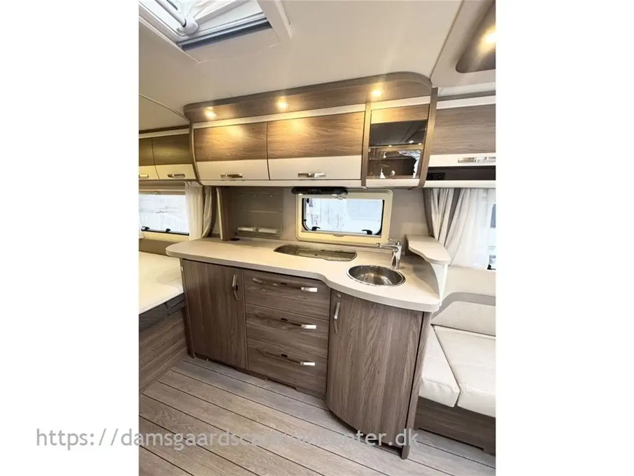 Billede 10 - 2017 - Knaus Südwind Scandinavian Selection 580 UF Alde Centralvarme   Franskseng-Alde-Vandb.Gulvv.-Mover-Telt