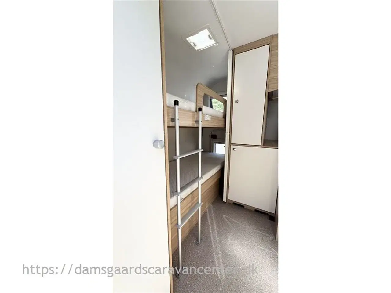 Billede 14 - 2019 - Dethleffs Camper 560 FMK   Dobbeltseng-Køjer-Gulvtemp.-Mover-Telt