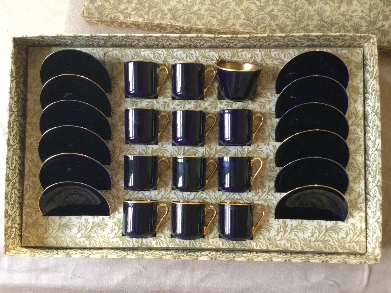 Billede 4 - Sjældent mokka-kaffestel 12 kopper/underkopper