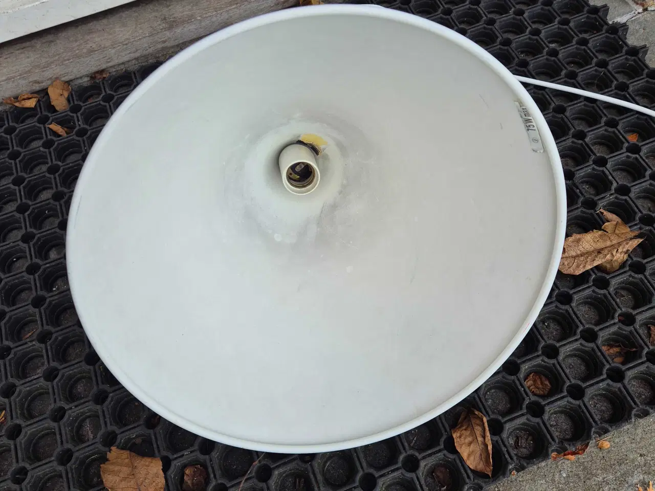 Billede 13 - Lilla kegleformet retrolampe 